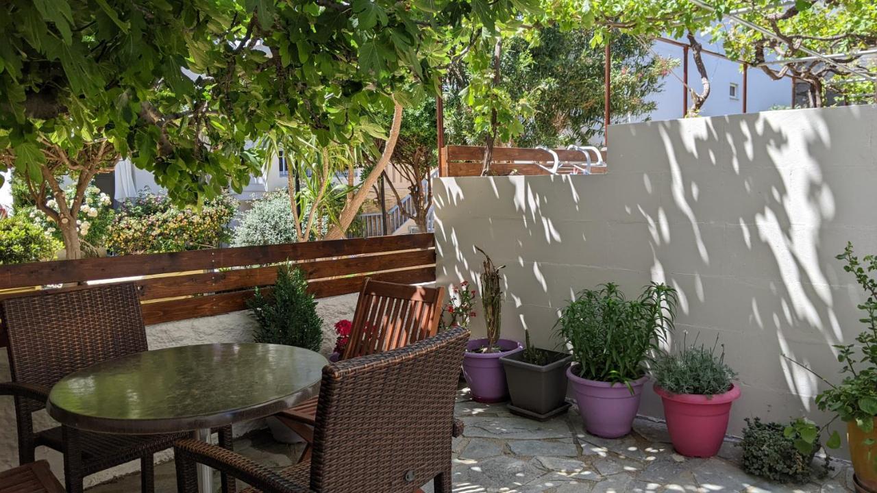 Pension Irene Sougia Extérieur photo