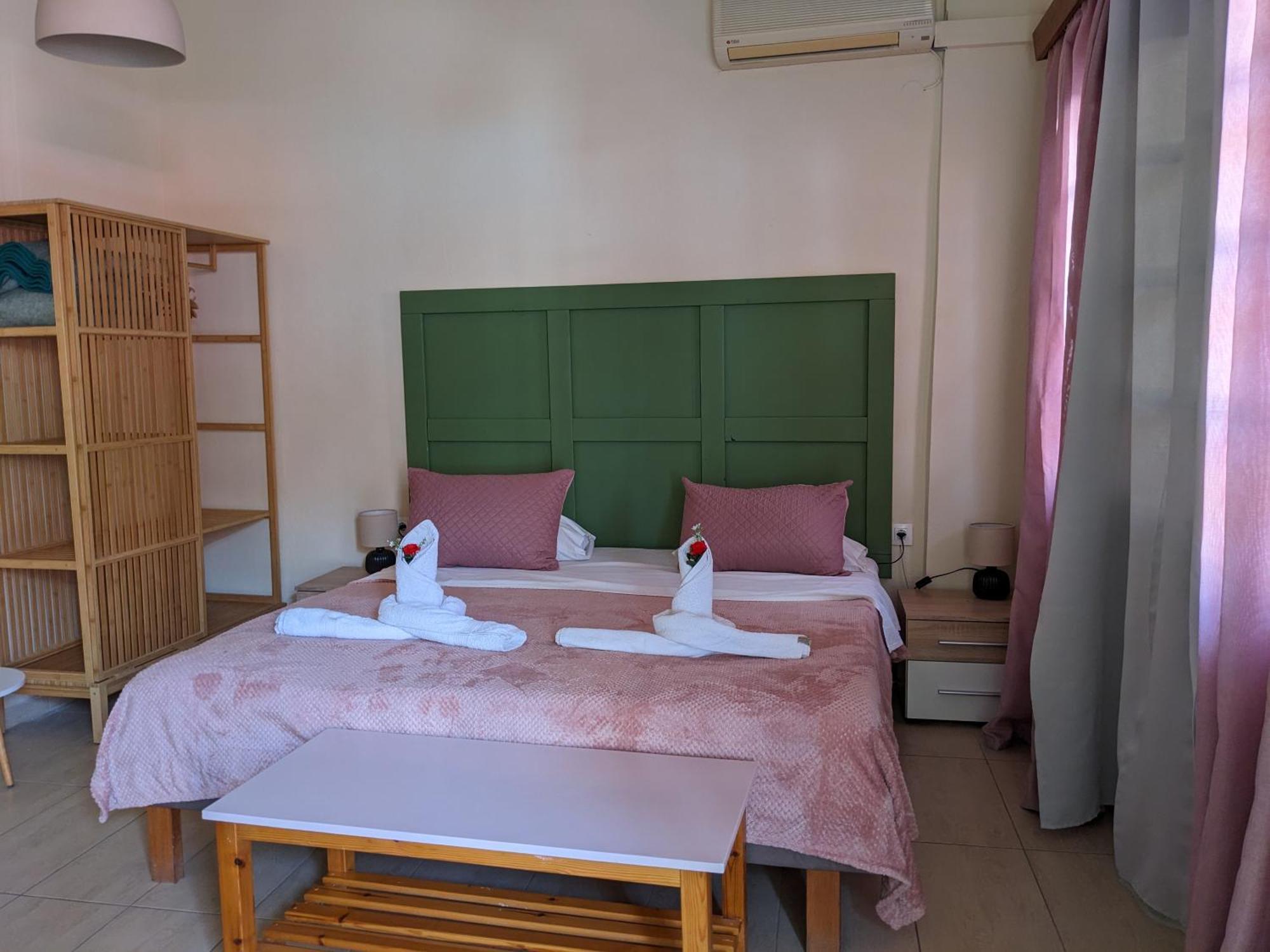 Pension Irene Sougia Extérieur photo